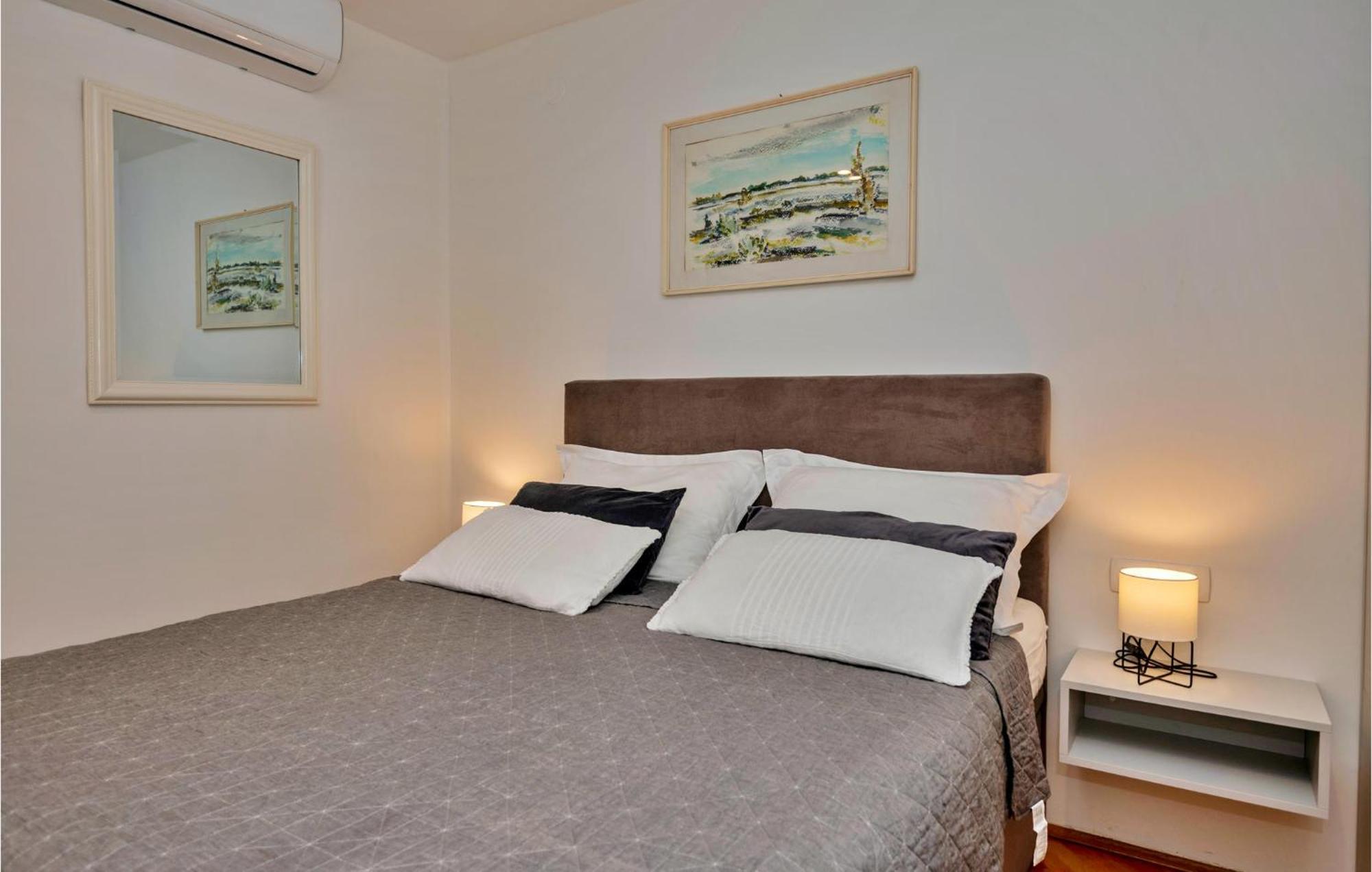 3 Bedroom Gorgeous Home In Makarska Extérieur photo