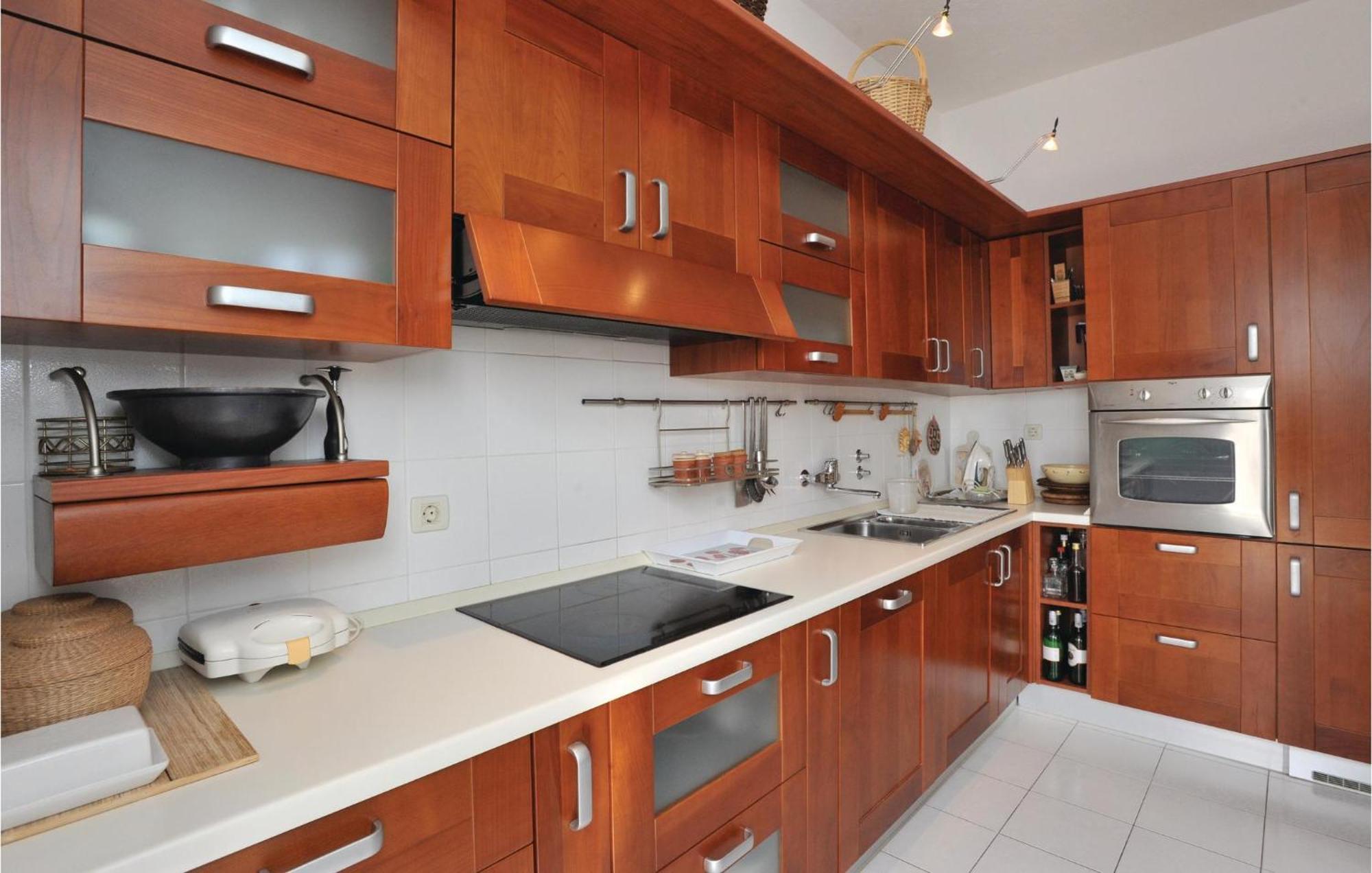 3 Bedroom Gorgeous Home In Makarska Extérieur photo