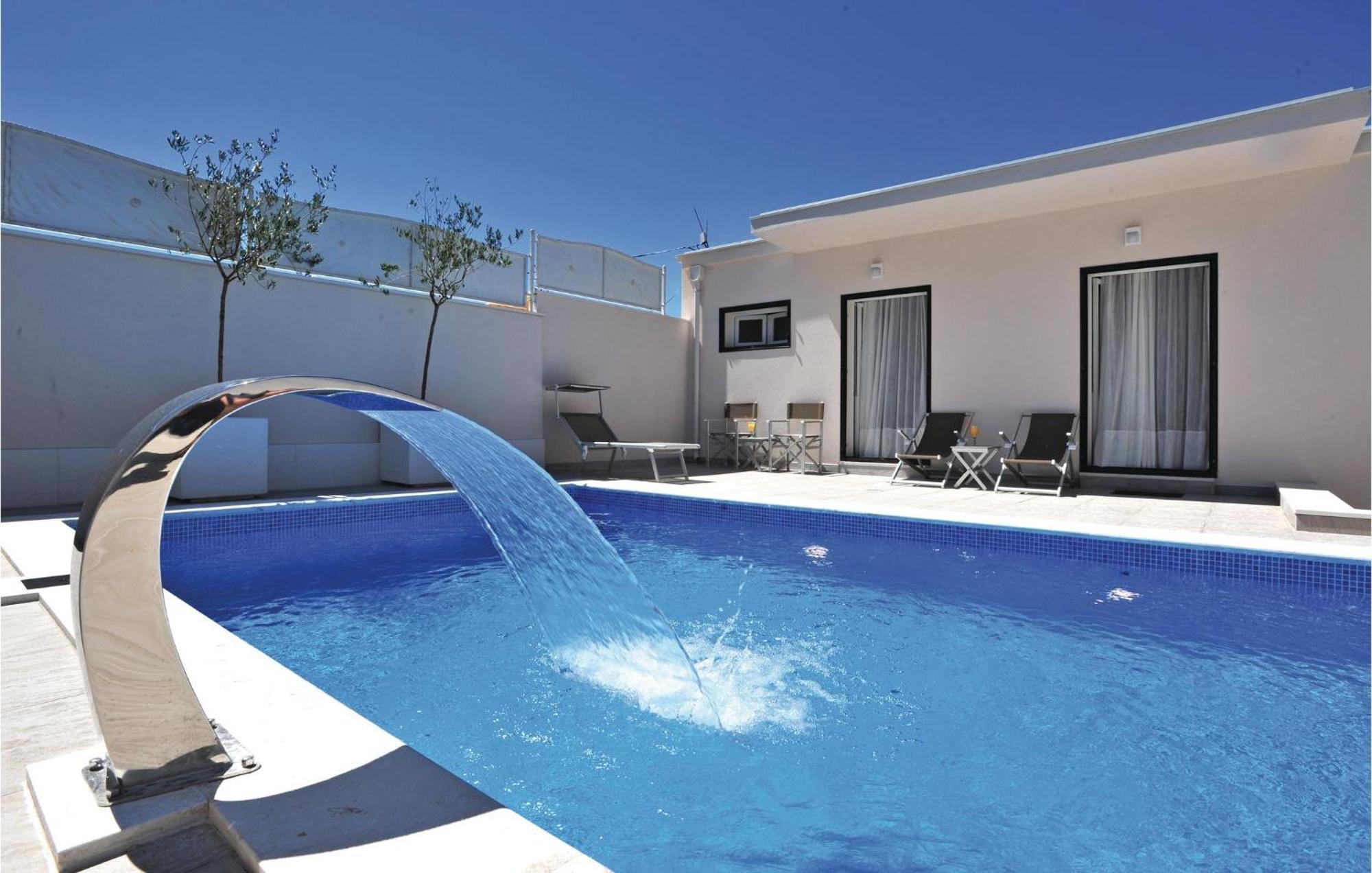 3 Bedroom Gorgeous Home In Makarska Extérieur photo